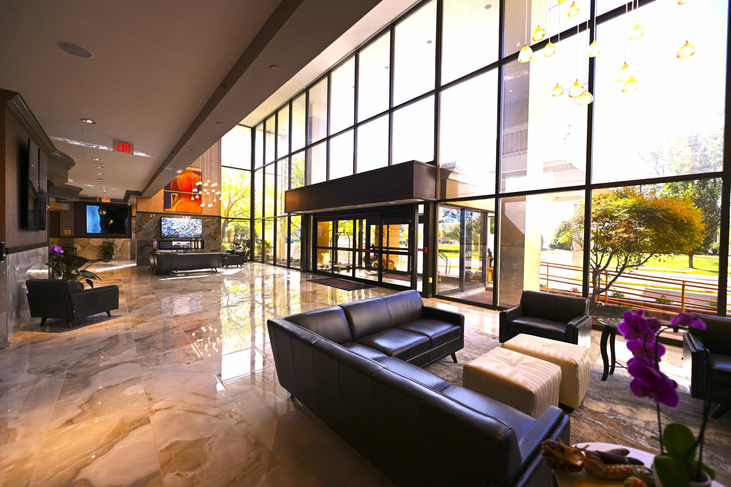 The Grand Laurel Hotel Guest Room