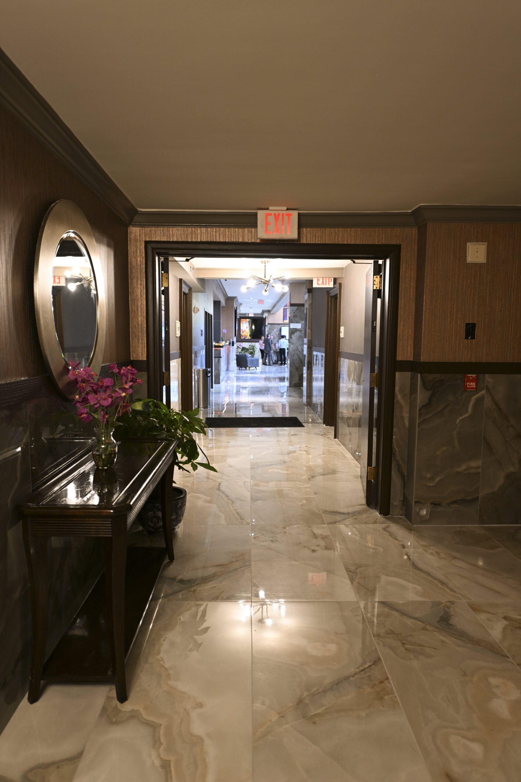 Grand Laurel common area